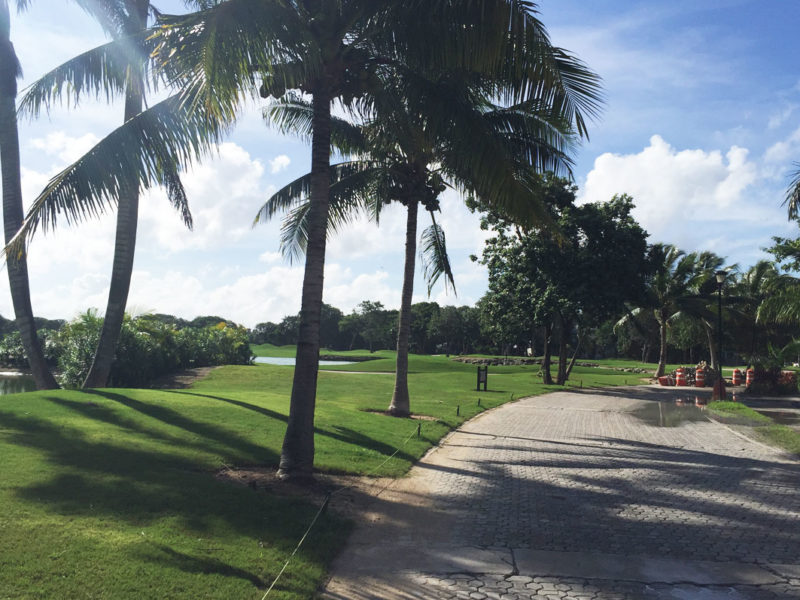 Terreno en Playacar con acceso al campo de golf Bienes Raíces Quintana Roo