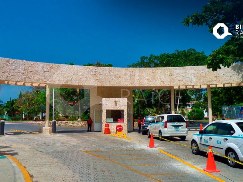 Terreno-en-venta-Playacar-18029-m2-Playa-del-Carmen-Agencia-Inmobiliaria-Bienes-Raices-Quintana-Roo-Real-Estate
