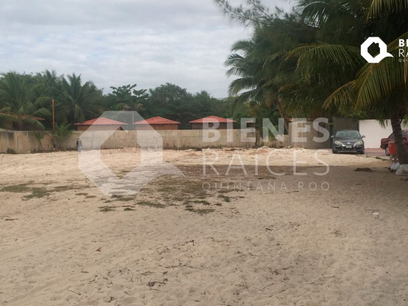 Terreno-en-venta-en-Xcalacoco-Beachfront-Agencia-Inmobiliaria-Bienes-Raíces-Quintana-Roo-Real-Estate