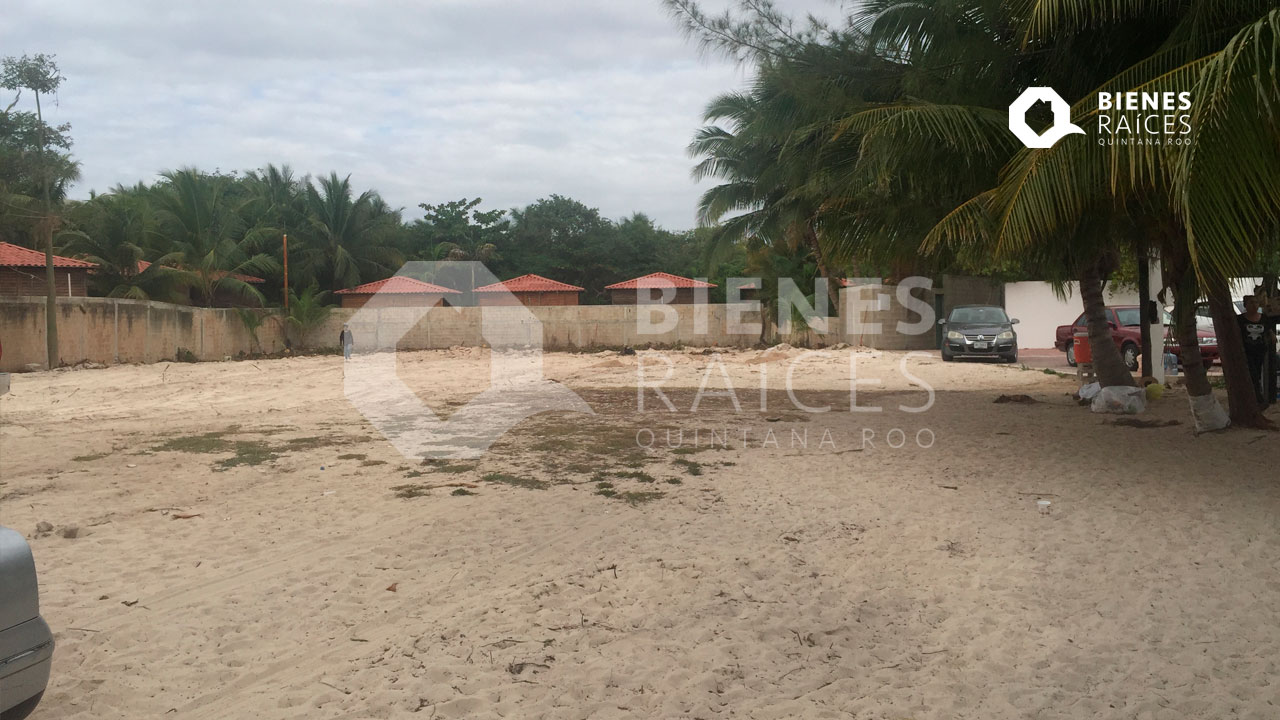 Terreno-en-venta-en-Xcalacoco-Beachfront-Agencia-Inmobiliaria-Bienes-Raíces-Quintana-Roo-Real-Estate