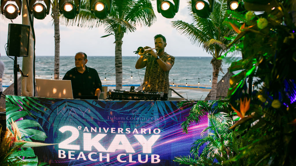 Kay Beach Club celebra - QUÉ HACER EN TULUM | Súper lugar