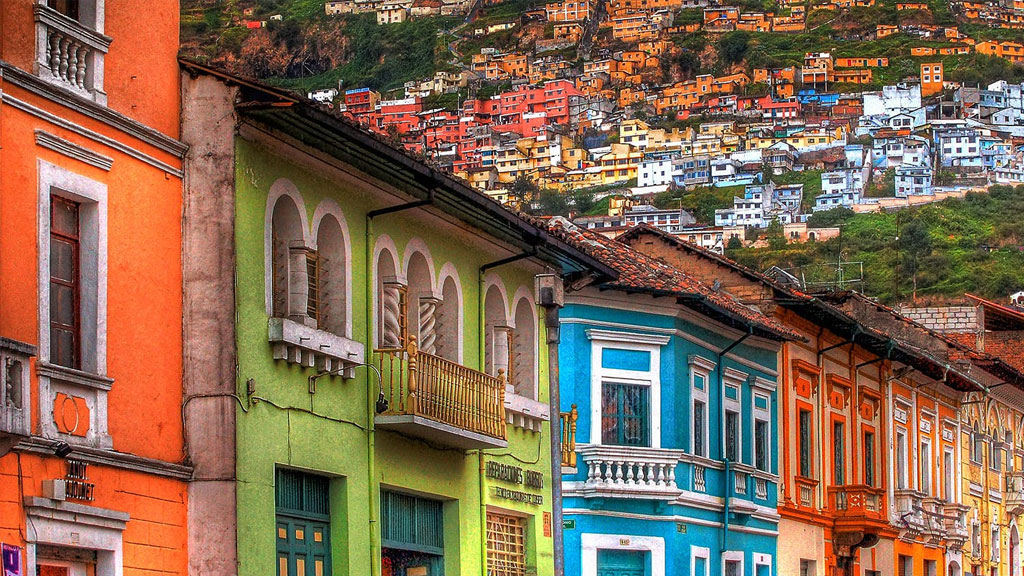 Vuelos-Cancún-Quito-Vivaerobus-Agencia-Inmobiliaria-Bienes-Raíces-Quintana-Roo-Real-Estate-Riviera-Maya-V1