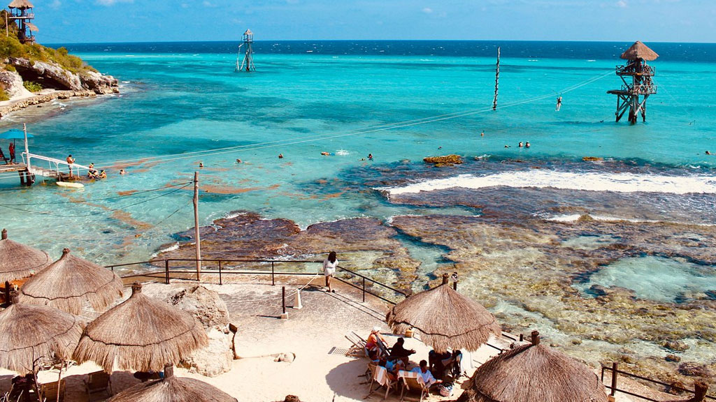 Clandestine-Isla-Mujeres-Qué-hacer-en-Cancún-Agencia-Inmobiliaria-Bienes-Raíces-Quintana-Roo-Real-Estate-Riviera-Maya-what-to-do-in-Cancun-V1