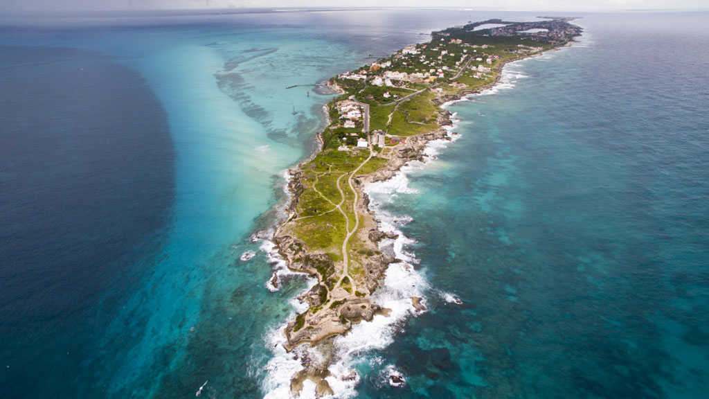 Clandestine-Isla-Mujeres-Qué-hacer-en-Cancún-Agencia-Inmobiliaria-Bienes-Raíces-Quintana-Roo-Real-Estate-Riviera-Maya-what-to-do-in-Cancun-V1
