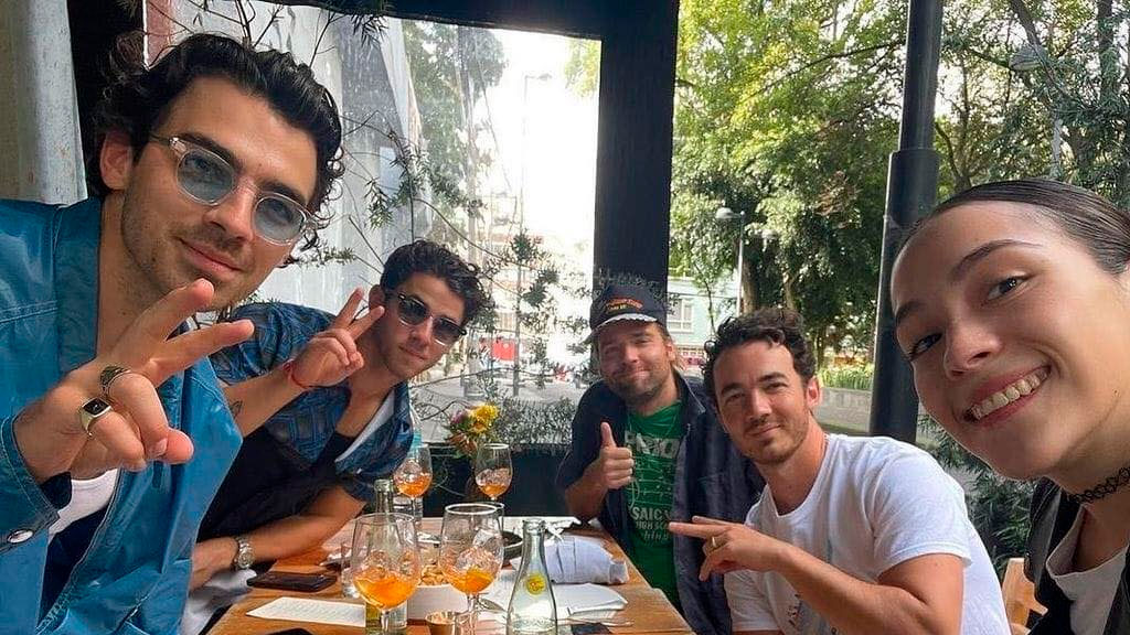 Jonas-Brothers-en-Cancún-Agencia-Inmobiliaria-Bienes-Raíces-Quintana-Roo-Real-Estate-Riviera-qué-hacer-en-cancún-what-to-do-in-cancun-V1