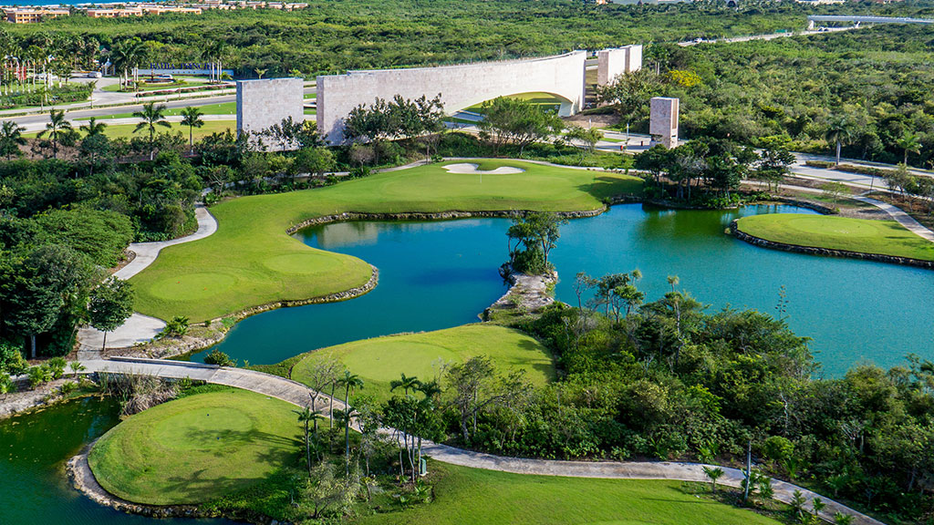 Mejor-campo-de-golf-en-México-Agencia-Inmobiliaria-Bienes-Raíces-Quintana-Roo-Real-Estate-Riviera-H1