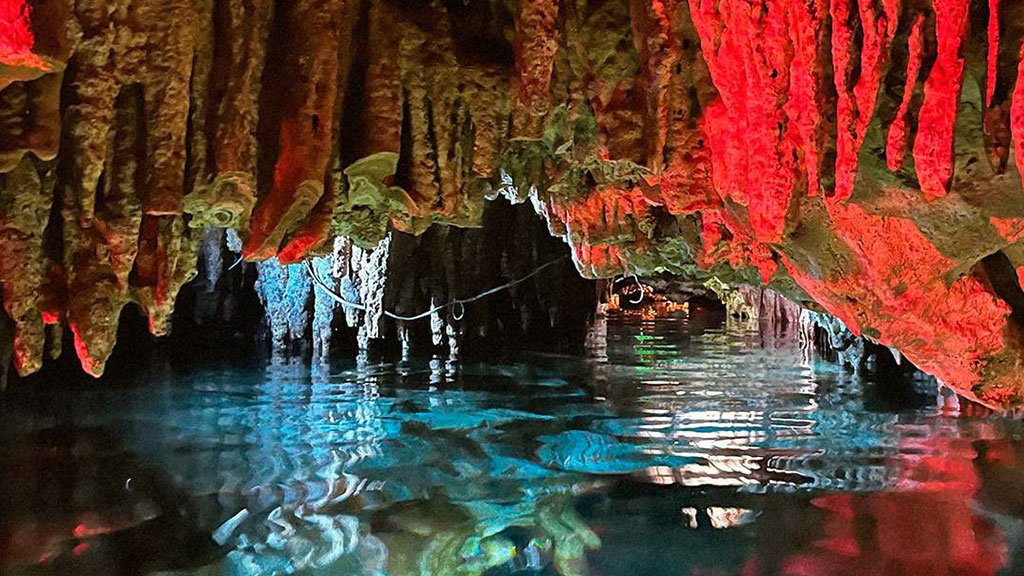 Cenote-minotauro-en-Playa-del-Carmen-Agencia-Inmobiliaria-Bienes-Raíces-Quintana-Roo-Real-Estate-Riviera-V1