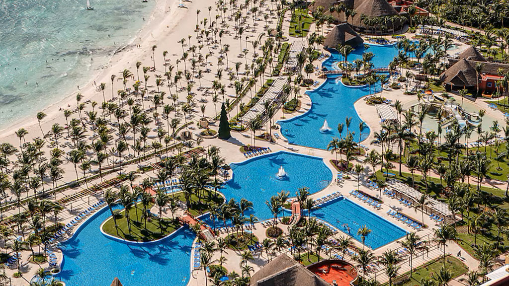 Def-Leppard-y-Mötley-Crüe-próximamente-en-la-Riviera-Maya-Agencia-Inmobiliaria-Bienes-Raíces-Quintana-Roo-Real-Estate-Riviera-H2