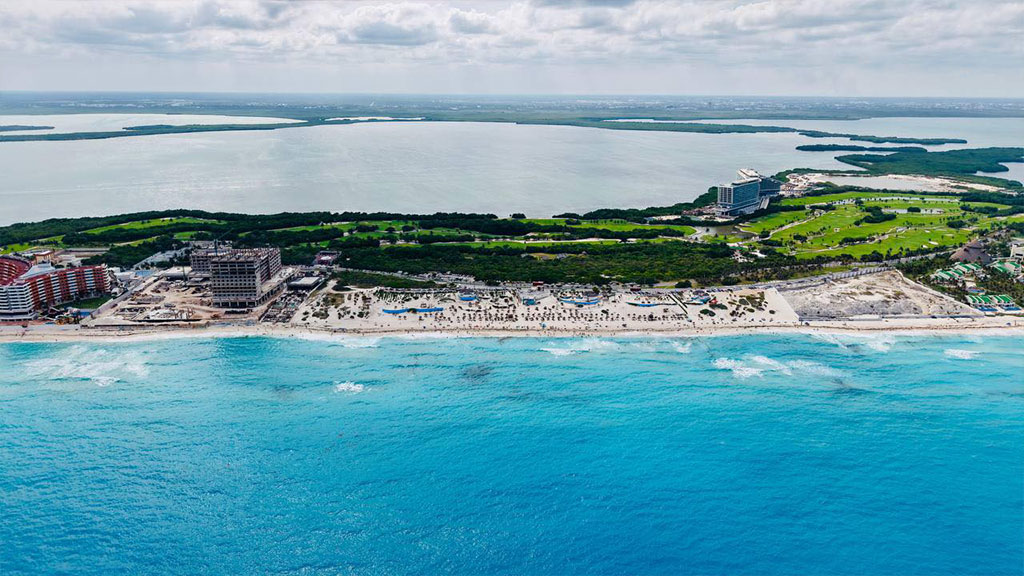 Muestra-de-Teatro-en-Cancún-Agencia-Inmobiliaria-Bienes-Raíces-Quintana-Roo-Real-Estate-Riviera-H1